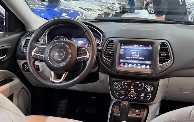 imagem-https://www.socarrao.com.br/sc-vehicle-images-prod/4423698/1792689955228-8594281_1_B_f31ad81a5c.jpeg