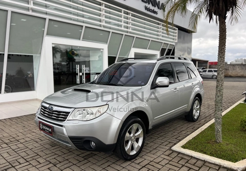 Subaru Forester 2010 Prata — foto 1 de 3