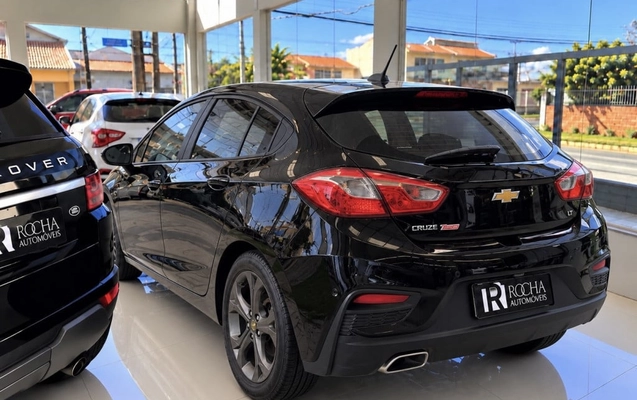 imagem-https://www.socarrao.com.br/sc-vehicle-images-prod/4423736/1792688746286-vehicle_image_1792688665_823bb476dea47e56c26ff2022ea1f537.jpeg