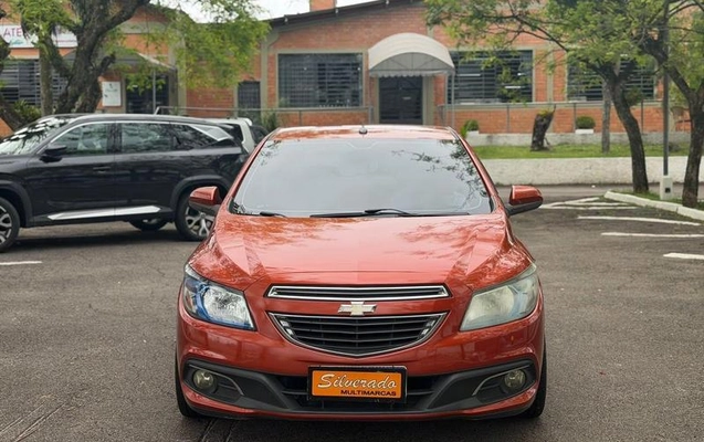 imagem-https://www.socarrao.com.br/sc-vehicle-images-prod/4423756/1792688891169-8578337_8_B_e956035265.jpeg