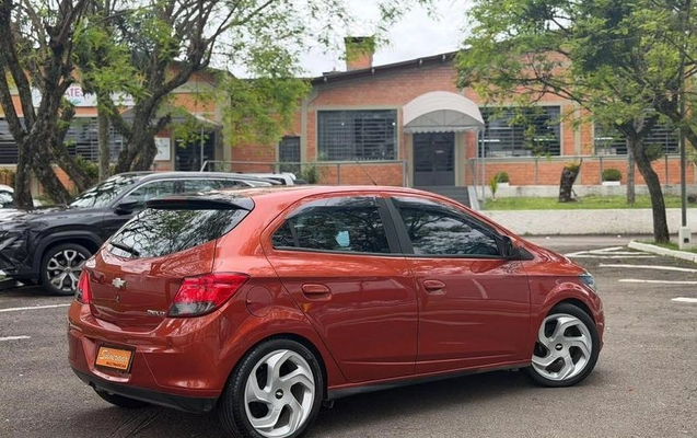 imagem-https://www.socarrao.com.br/sc-vehicle-images-prod/4423756/1792688891187-8578337_8_B_cbe9dcb9bd.jpeg