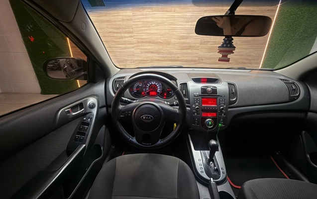 imagem-https://www.socarrao.com.br/sc-vehicle-images-prod/4423765/1792688993285-BnGpforGQwIBLYdsexrl40rPa4lxiELn.jpg