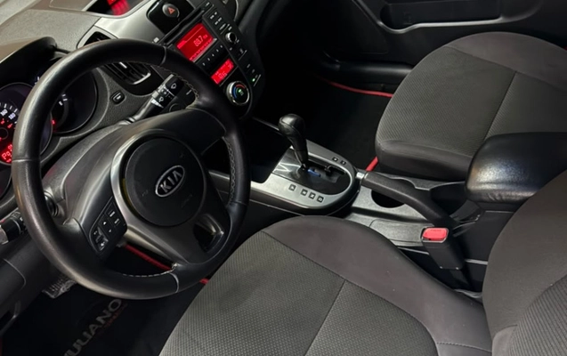 imagem-https://www.socarrao.com.br/sc-vehicle-images-prod/4423765/1792688993288-g7IbS76ANPwlYnlCvTGI4VFHI88CP8Ce.jpg