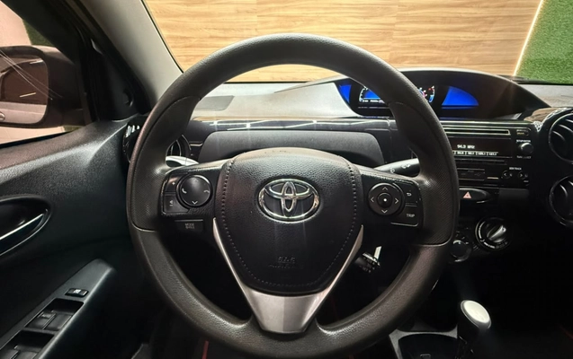 imagem-https://www.socarrao.com.br/sc-vehicle-images-prod/4423784/1792689103780-1HlZu4XzankUbOlsNa7gxN1ubrI2N5MT.jpg