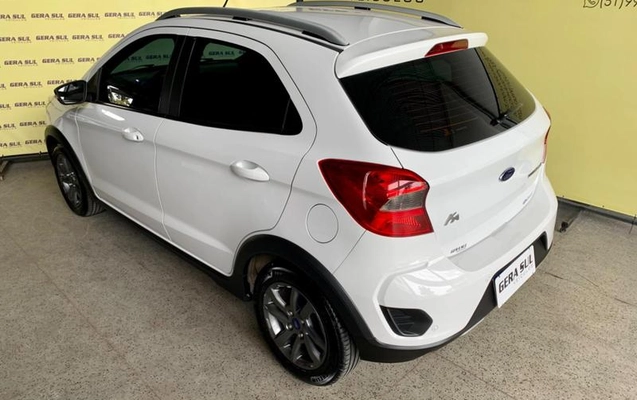 imagem-https://www.socarrao.com.br/sc-vehicle-images-prod/4423802/1792778197515-8596304_5_B_df07549a3c.jpeg
