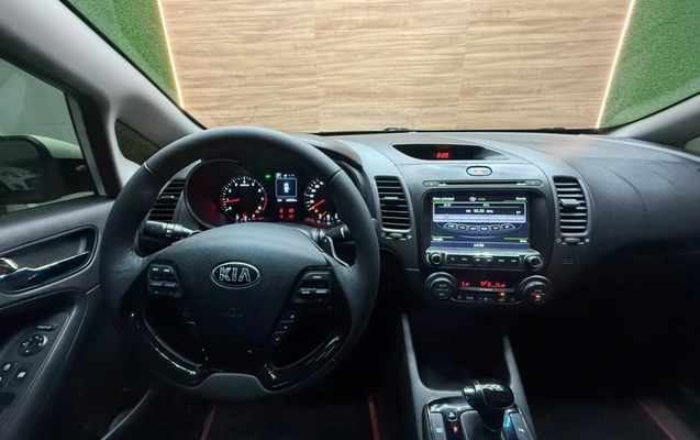 imagem-https://www.socarrao.com.br/sc-vehicle-images-prod/4423809/1792689485851-p0pQi4B49oDqKME8EjeRjTcuPcdCArhV.jpg