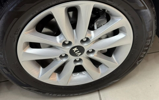 imagem-https://www.socarrao.com.br/sc-vehicle-images-prod/4423809/1792689485859-YjUxpPhJbZqYEQUseexDkerFQoHrDR0z.jpg