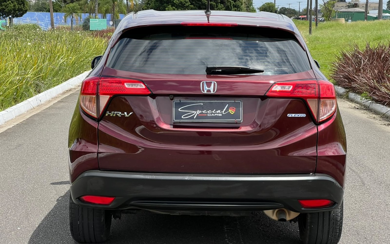 imagem-https://www.socarrao.com.br/sc-vehicle-images-prod/4423821/1792689510149-V2hhdHNBcHAgSW1hZ2UgMjAyNi0xMC0yMSBhdCAxNS4yOS4zOSAoMSkuanBlZw.jpeg