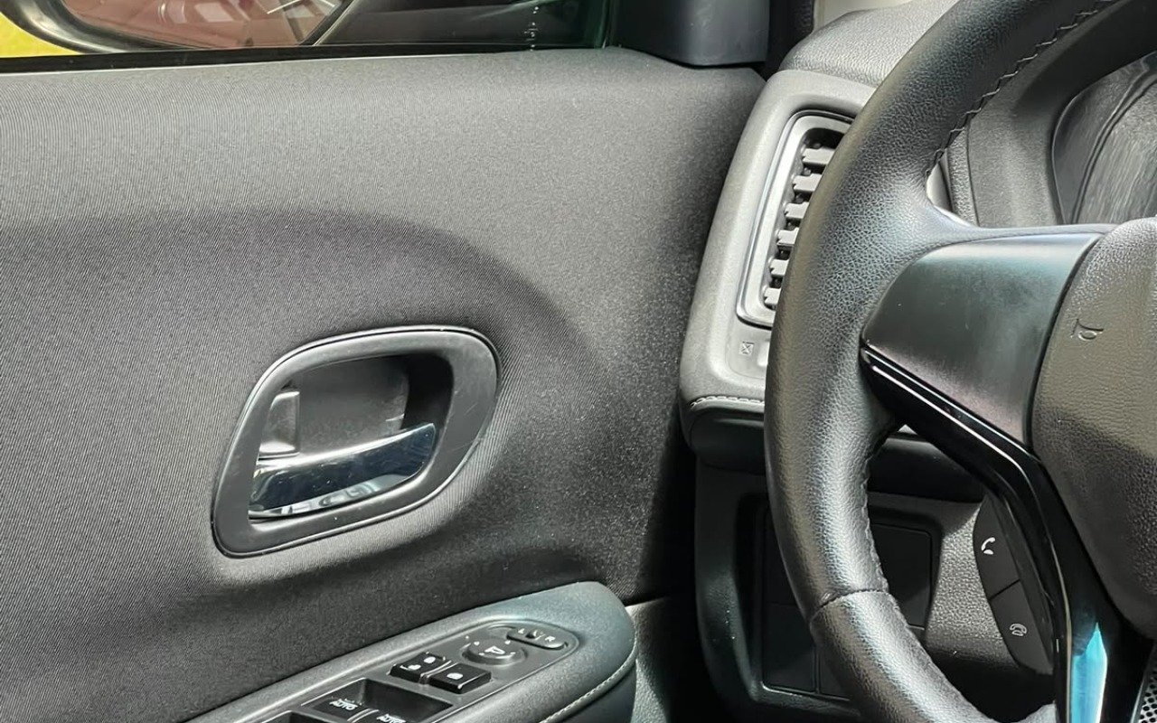 imagem-https://www.socarrao.com.br/sc-vehicle-images-prod/4423821/1792689510602-V2hhdHNBcHAgSW1hZ2UgMjAyNi0xMC0yMSBhdCAxNS4yOS4zOSAoMykuanBlZw.jpeg