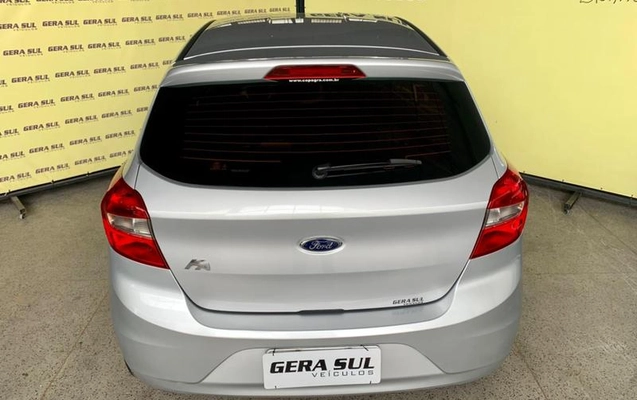 imagem-https://www.socarrao.com.br/sc-vehicle-images-prod/4423869/1792782586602-8556207_4_B_5d8e67b648.jpeg