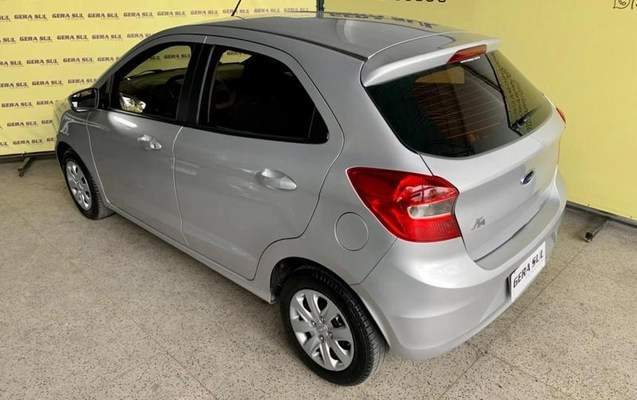 imagem-https://www.socarrao.com.br/sc-vehicle-images-prod/4423869/1792782586603-8556207_5_B_6dc8234c29.jpeg