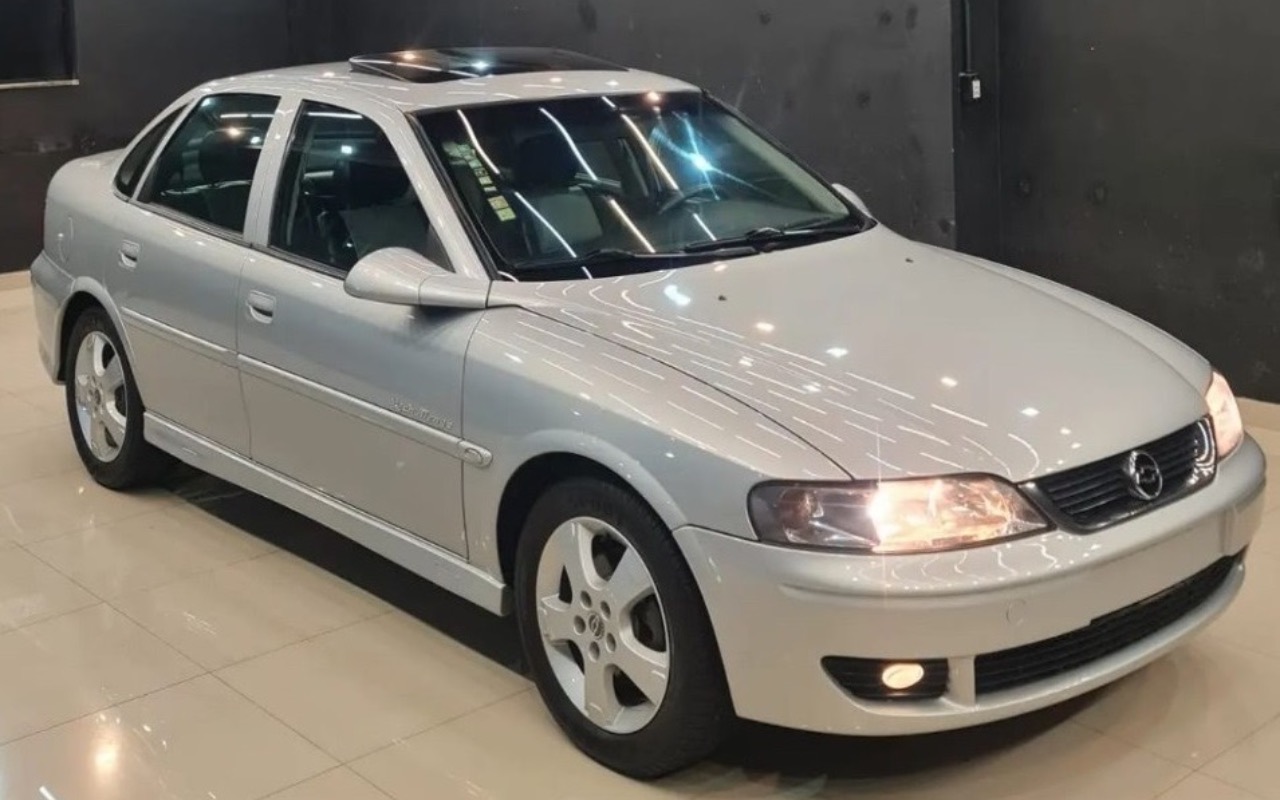 Chevrolet Vectra 2002 Prata — foto 1 de 3