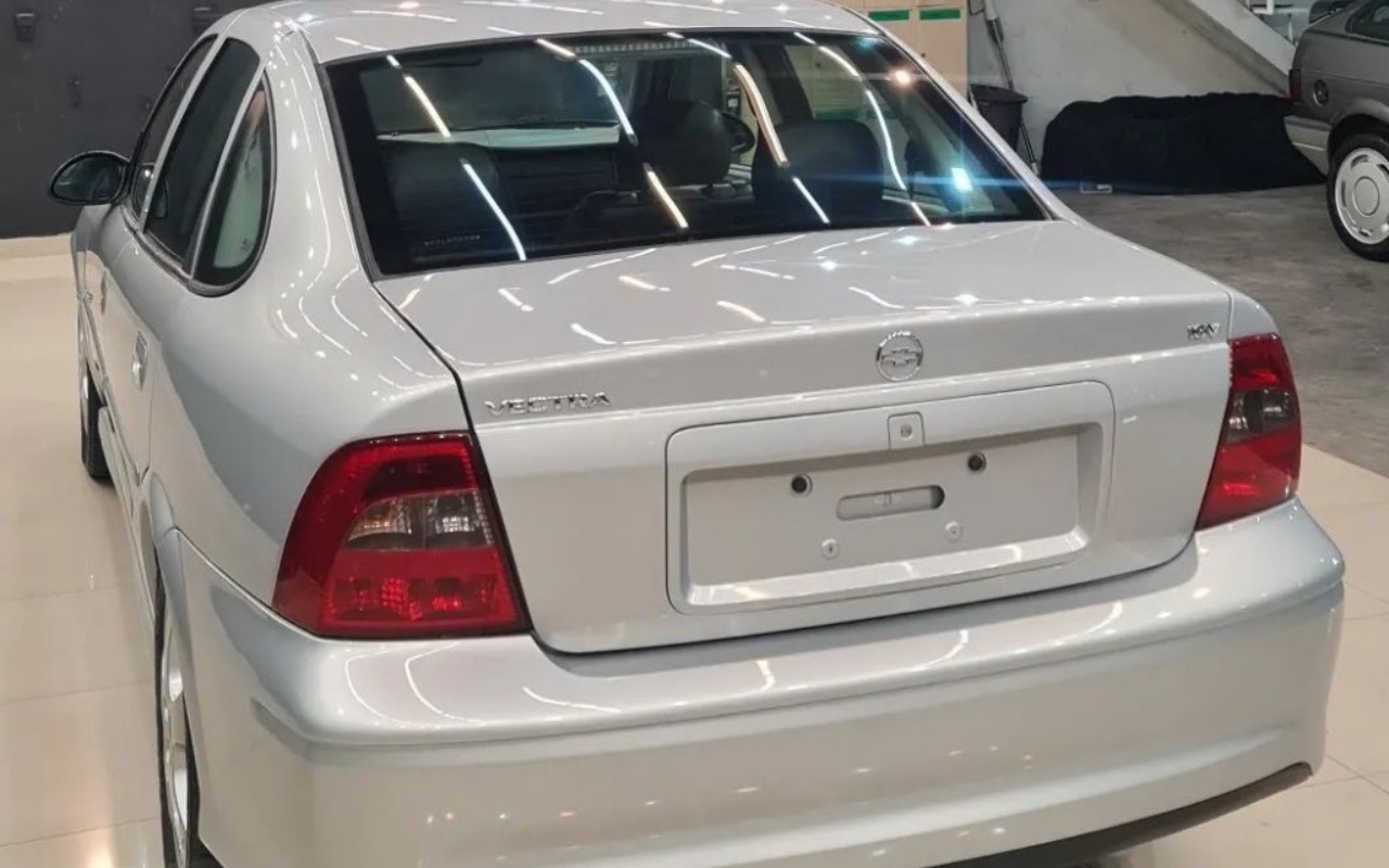 imagem-https://www.socarrao.com.br/sc-vehicle-images-prod/4423874/1792690481779-ZGI1MjI0NTQtYjYzMy00MjJhLTg3MWUtZmQ4ZDVkMWIwYjdkLmpwZWc.jpeg