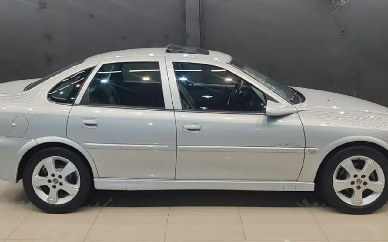 imagem-https://www.socarrao.com.br/sc-vehicle-images-prod/4423874/1792690482795-ZTE5YWI2YTUtMTY4ZS00ODZhLTliNWYtZjk0Y2Y1MzNiZmJjLmpwZWc.jpeg
