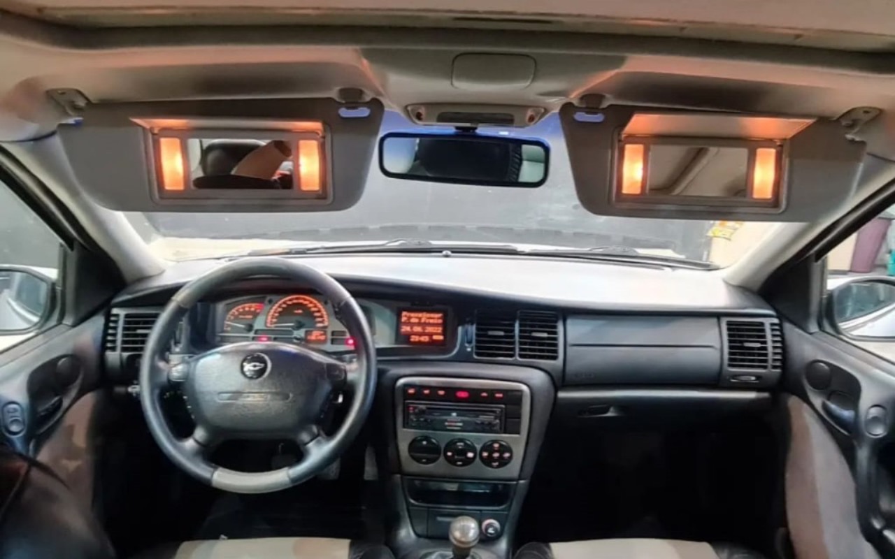 imagem-https://www.socarrao.com.br/sc-vehicle-images-prod/4423874/1792690484004-NzQ2N2MwZjMtMWFhMS00MWU5LTk4YjItN2ExYTY1NmNkZGZmLmpwZWc.jpeg