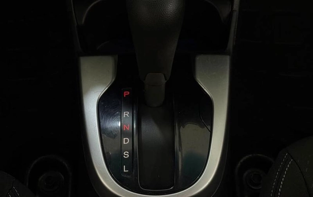 imagem-https://www.socarrao.com.br/sc-vehicle-images-prod/4423878/1792689853169-8596322_14_B_7d135bcb5c.jpeg
