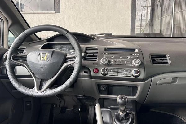 imagem-https://www.socarrao.com.br/sc-vehicle-images-prod/4423907/1792690078421-8596215_9_B_54a329c4d8.jpeg