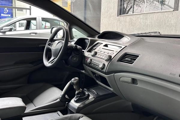 imagem-https://www.socarrao.com.br/sc-vehicle-images-prod/4423907/1792690078429-8596215_13_B_1f207034d5.jpeg