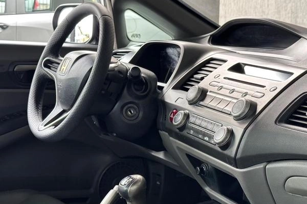 imagem-https://www.socarrao.com.br/sc-vehicle-images-prod/4423907/1792690078431-8596215_14_B_17e1a2dbdd.jpeg