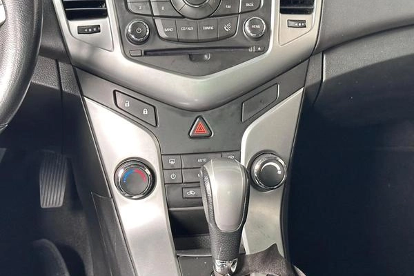 imagem-https://www.socarrao.com.br/sc-vehicle-images-prod/4423918/1792690155976-8596255_18_B_0aacdbad0f.jpeg