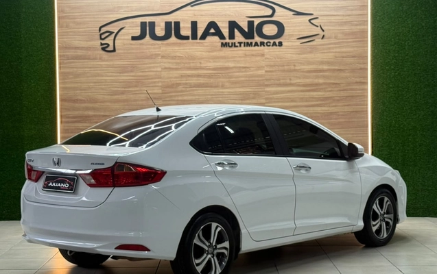 imagem-https://www.socarrao.com.br/sc-vehicle-images-prod/4423936/1792690357690-v0buYPgib6WZSSY31awzUz9NQ4PZvKuh.jpg