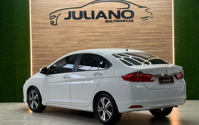 imagem-https://www.socarrao.com.br/sc-vehicle-images-prod/4423936/1792690357692-nCHvUjog0fNSDWtPw577zVV288E5gTzO.jpg