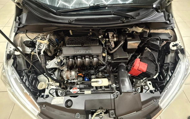 imagem-https://www.socarrao.com.br/sc-vehicle-images-prod/4423936/1792690357707-LRBqA784iQJyUnU1pBcAyPClLbFCgsu0.jpg