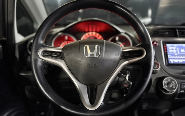 imagem-https://www.socarrao.com.br/sc-vehicle-images-prod/4424013/1792690814579-6_023946.jpg