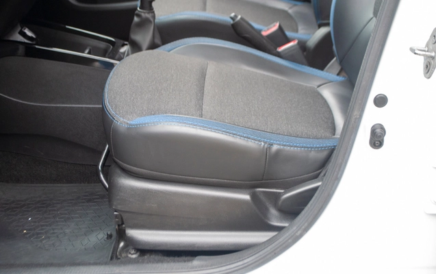 imagem-https://www.socarrao.com.br/sc-vehicle-images-prod/4424015/1792690823343-9e05ff0a35a94a3fa0dded6e84c7b2c7_1792690547341.jpg
