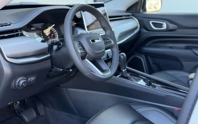 imagem-https://www.socarrao.com.br/sc-vehicle-images-prod/4424063/1792691328467-003_a7a1993adce294420c501f3e16558771.jpg