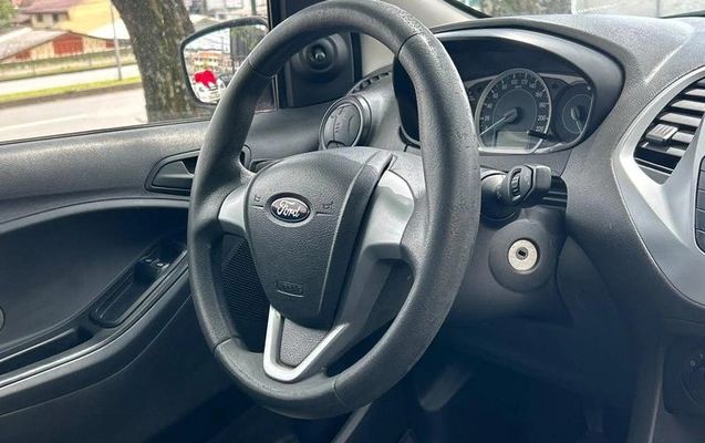 imagem-https://www.socarrao.com.br/sc-vehicle-images-prod/4424099/1792691577279-8583165_7_B_1084b0cf89.jpeg