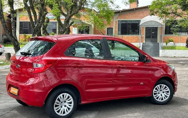 imagem-https://www.socarrao.com.br/sc-vehicle-images-prod/4424099/1792691577295-8583165_13_B_db5c424c56.jpeg