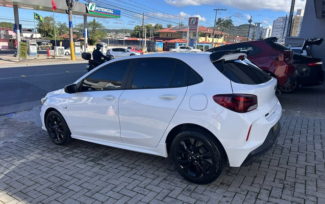 imagem-https://www.socarrao.com.br/sc-vehicle-images-prod/4424102/1792691618932-cf58b2d0-3d77-40d3-bbaf-a451b9b0f29f.jpeg