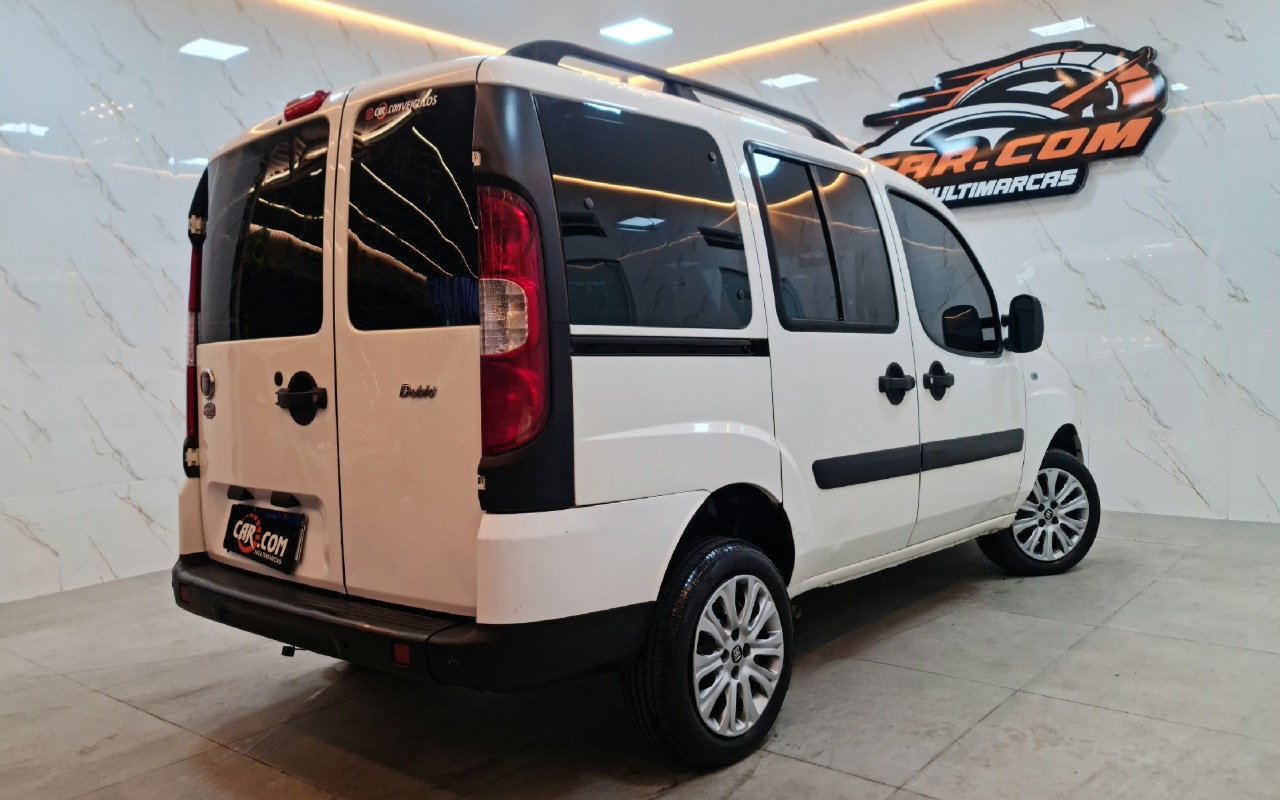 imagem-https://www.socarrao.com.br/sc-vehicle-images-prod/4424191/1792692343734-Ny5qcGc.jpg