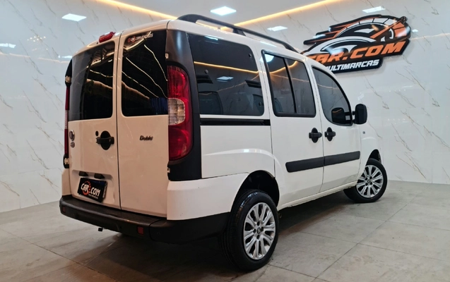 imagem-https://www.socarrao.com.br/sc-vehicle-images-prod/4424191/1792692343734-Ny5qcGc.jpg