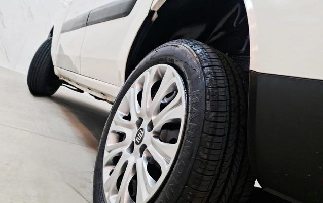 imagem-https://www.socarrao.com.br/sc-vehicle-images-prod/4424191/1792692346200-MTkuanBn.jpg