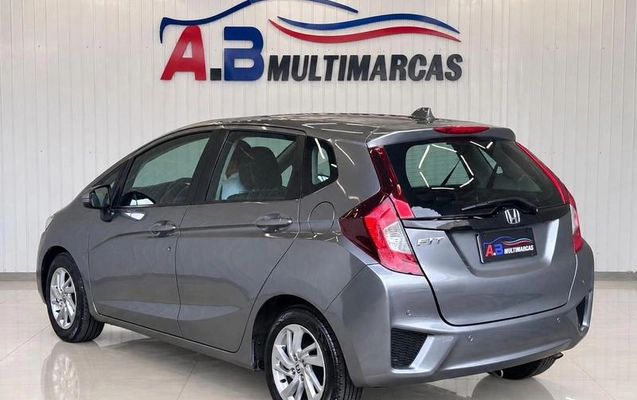 imagem-https://www.socarrao.com.br/sc-vehicle-images-prod/4424212/1792692443397-8595033_3_B_ff35c384ec.jpeg