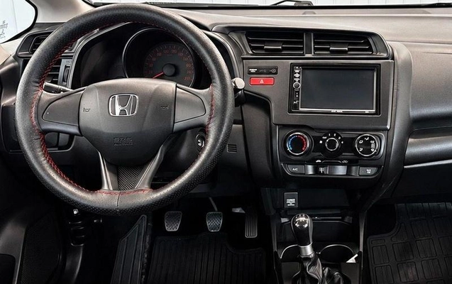 imagem-https://www.socarrao.com.br/sc-vehicle-images-prod/4424212/1792692443419-8595033_0_B_ec754da583.jpeg