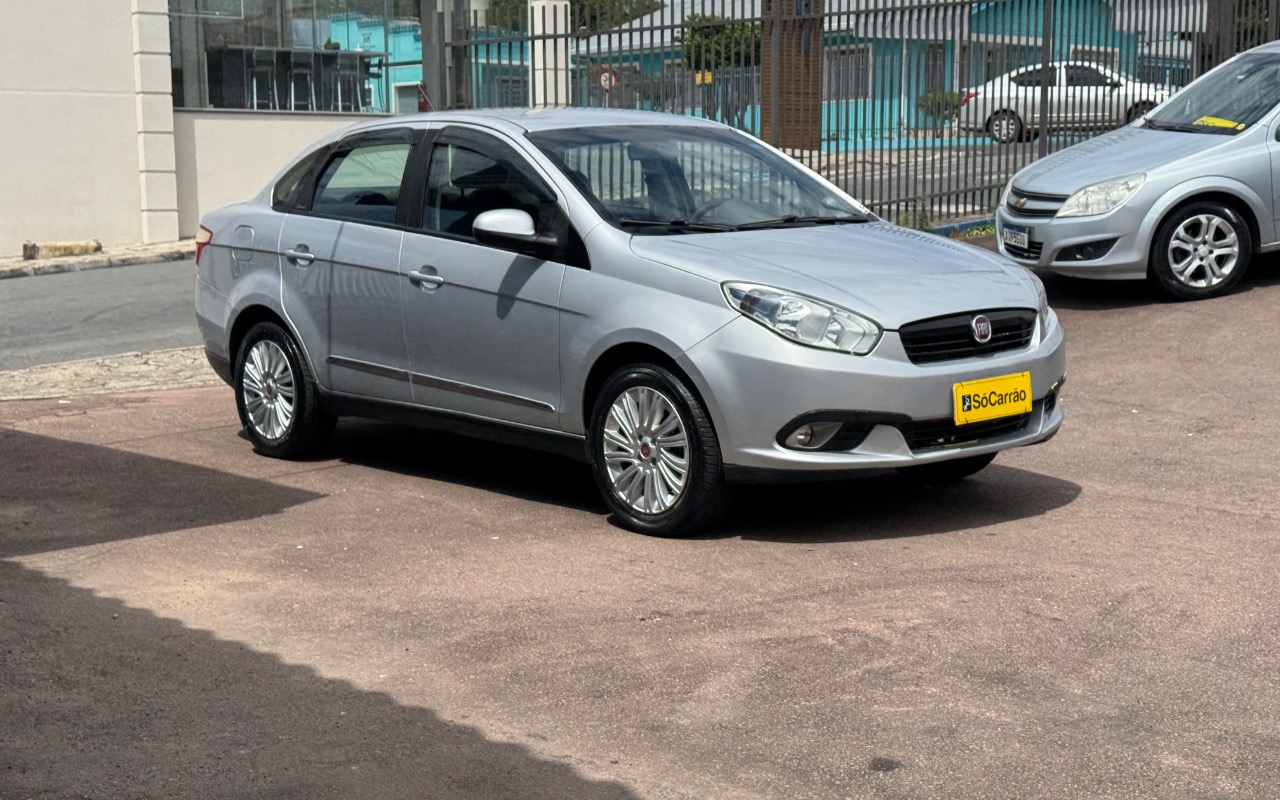 Fiat Grand Siena ESSENCE 1.6 Flex 16V 2015 Cinza — foto 1 de 3
