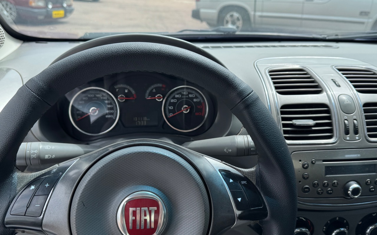 imagem-https://www.socarrao.com.br/sc-vehicle-images-prod/4424238/1792692685685-SU1HXzcxODYuanBlZw.jpeg