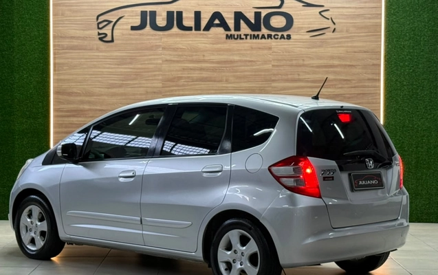 imagem-https://www.socarrao.com.br/sc-vehicle-images-prod/4424250/1792692795563-s9GHfftwB3sw4c55RtlafbaYnFs69QEQ.jpg