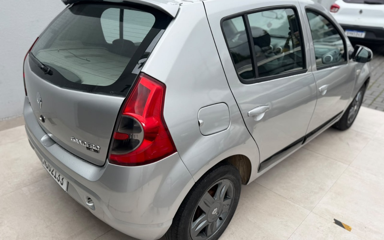 imagem-https://www.socarrao.com.br/sc-vehicle-images-prod/4424304/1792693210716-V2hhdHNBcHAgSW1hZ2UgMjAyNi0xMC0yMiBhdCAxNC40NS4xMC5qcGVn.jpeg