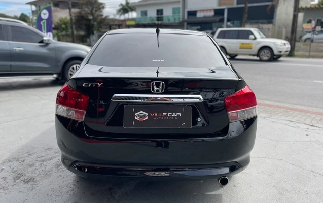 imagem-https://www.socarrao.com.br/sc-vehicle-images-prod/4424362/1792693635350-1f3dc40ebc6e4242b613519bd4199c55_1792693580987.jpg