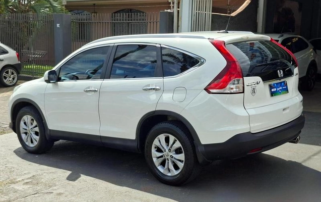 imagem-https://www.socarrao.com.br/sc-vehicle-images-prod/4424368/1792693656875-8578779_6_B_a3f1d394ef.jpeg