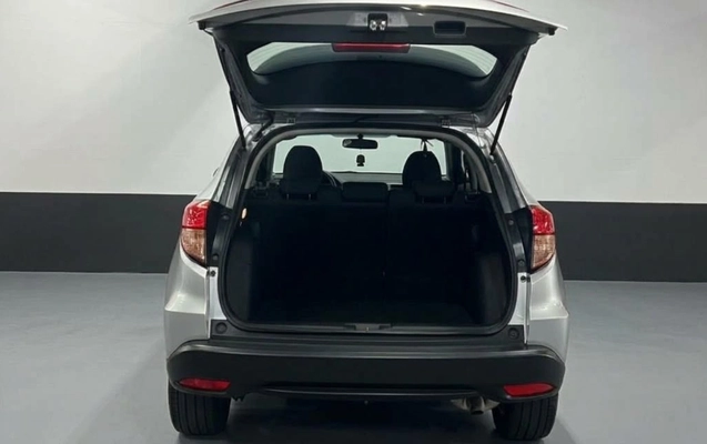imagem-https://www.socarrao.com.br/sc-vehicle-images-prod/4424374/1792693730049-V2hhdHNBcHAgSW1hZ2UgMjAyNi0xMC0yMCBhdCAyMC4zMC41NiAoMSkuanBlZw.jpeg