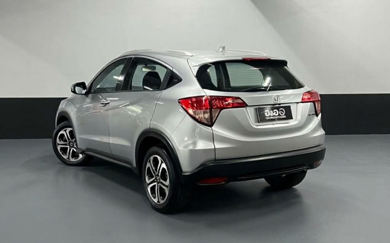 imagem-https://www.socarrao.com.br/sc-vehicle-images-prod/4424374/1792693730141-V2hhdHNBcHAgSW1hZ2UgMjAyNi0xMC0yMCBhdCAyMC4zMC41NiAoMikuanBlZw.jpeg