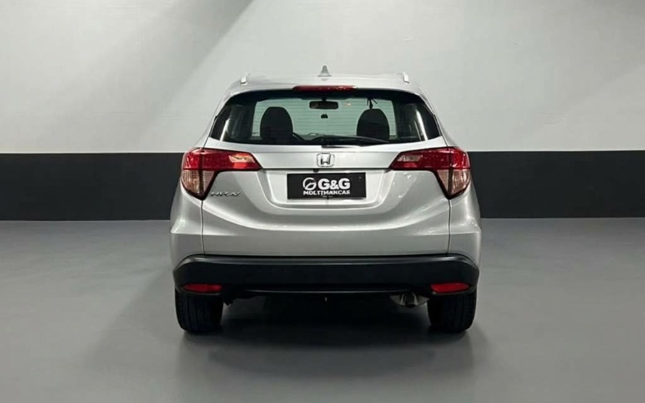imagem-https://www.socarrao.com.br/sc-vehicle-images-prod/4424374/1792693730193-V2hhdHNBcHAgSW1hZ2UgMjAyNi0xMC0yMCBhdCAyMC4zMC41Ni5qcGVn.jpeg