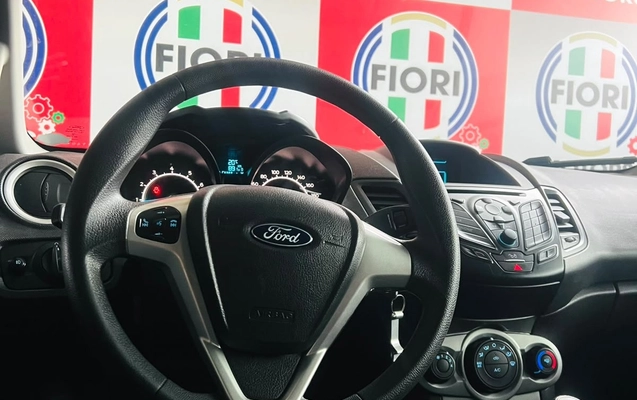imagem-https://www.socarrao.com.br/sc-vehicle-images-prod/4424415/1792694077028-a94fd792-4b33-4c9b-9129-e1a8aa448d09.jpg