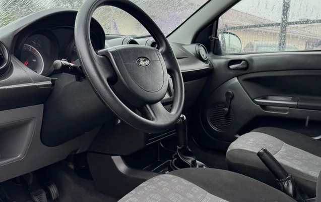 imagem-https://www.socarrao.com.br/sc-vehicle-images-prod/4424483/1792694556489-fc63907179b2403ea45bc3abf4eb5eb6_1792694511088.jpg