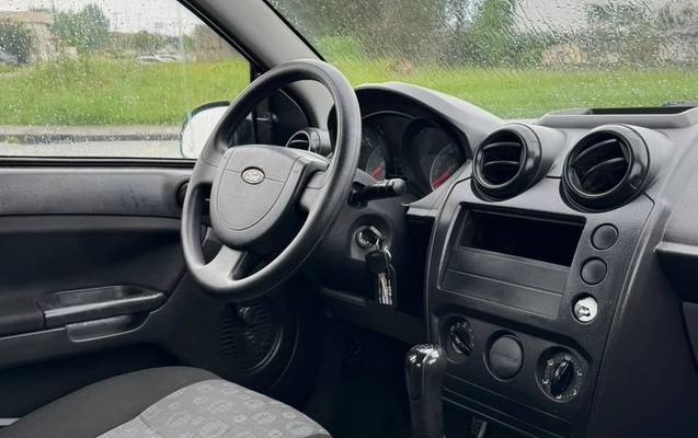imagem-https://www.socarrao.com.br/sc-vehicle-images-prod/4424483/1792694556493-39c677f2d09943fea137da7d8df294bd_1792694511100.jpg